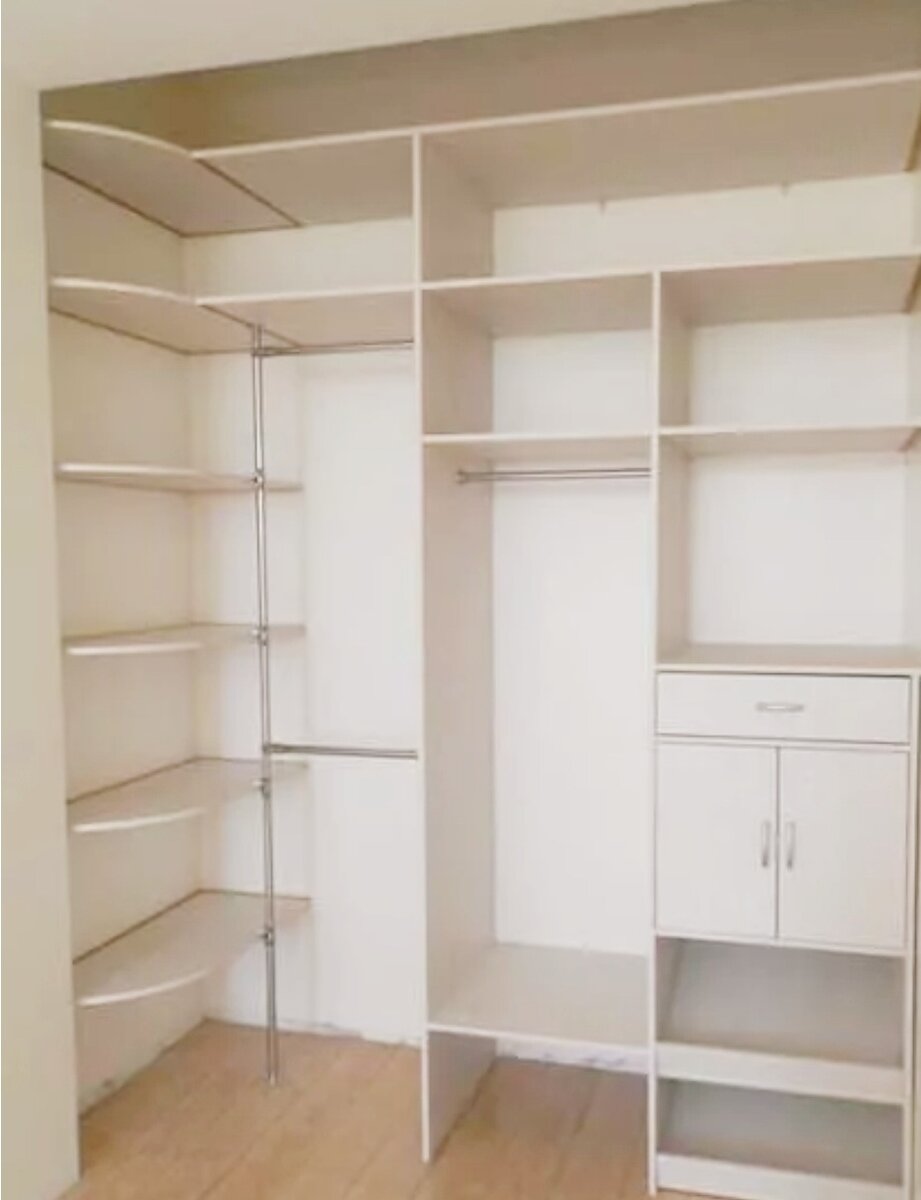 В планах прикрутить все эти полки 