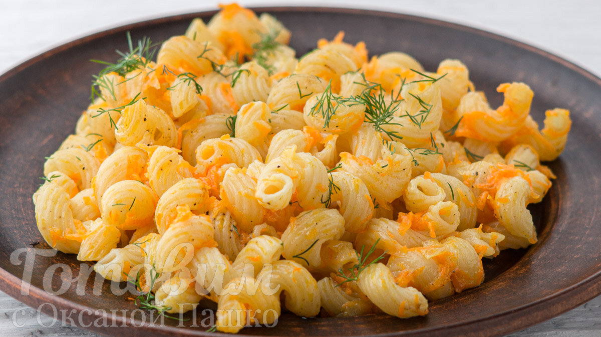 Жареные макароны на сковороде