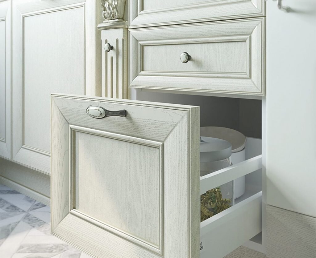 Качественная фурнитура для кухни должна быть не только красивой, но и крепкой