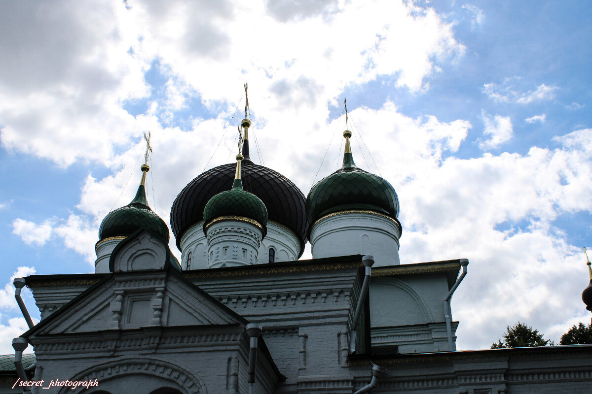 Построить монастырь