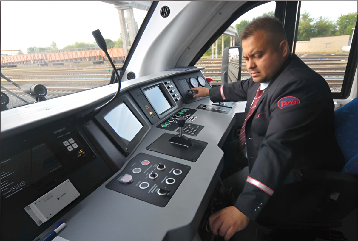 елена машинист электропоезда. иван попов машинист электропоезда. денис жуков машинист электропоезда. машинист. анастасия шатохина помощник машиниста мцк.