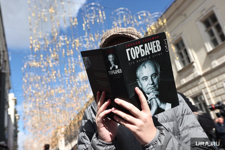    Церемония прощания с Горбачевым прошла в Доме Союзов
