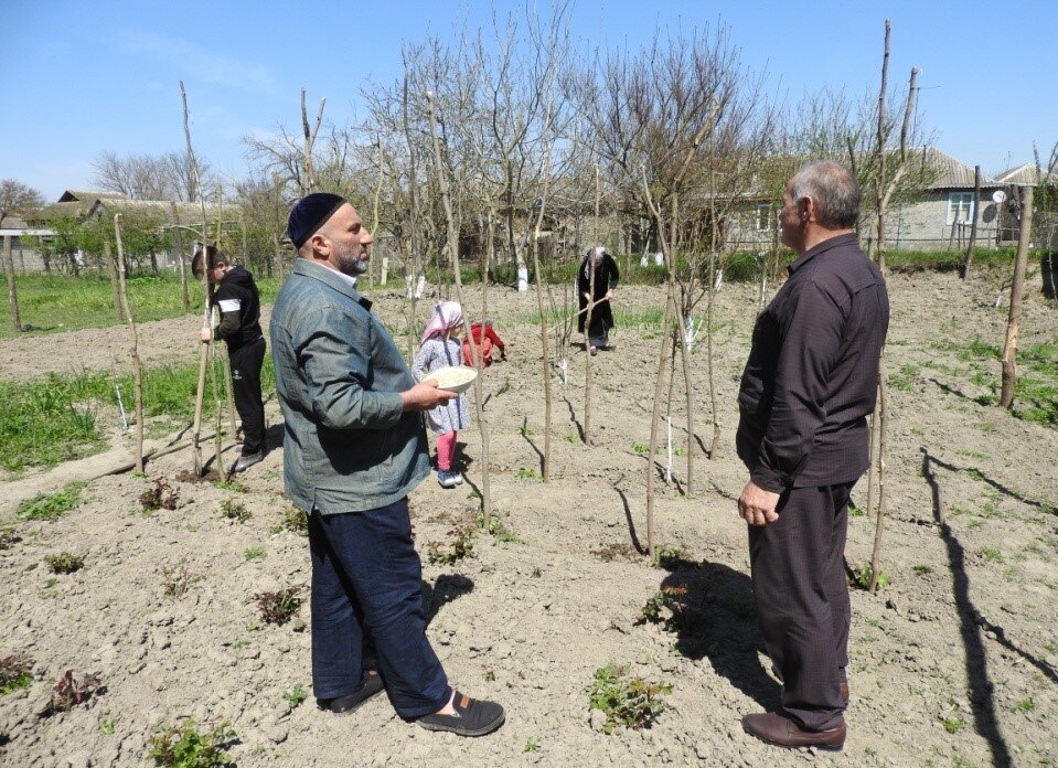 Местные жители Шелковского района Чечни.