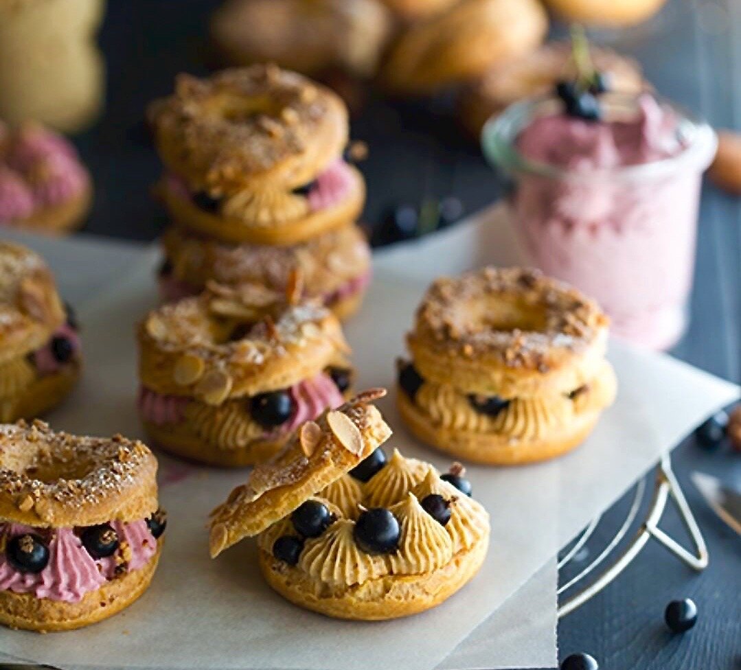 Вкуснейшее "велосипедное колесо" -  пирожное Пари-Брест.