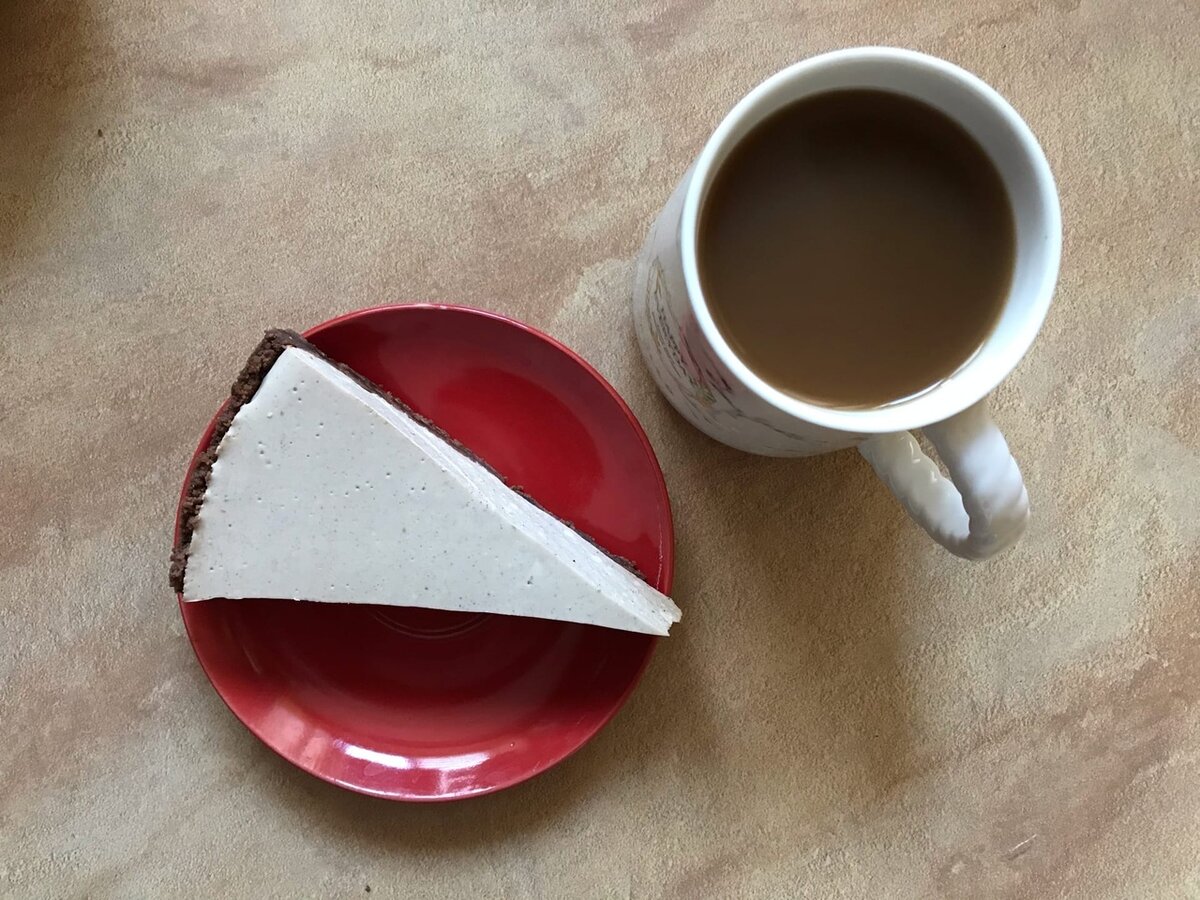 Обожаю чизкейк, в этот раз его основа - кофейное печенье