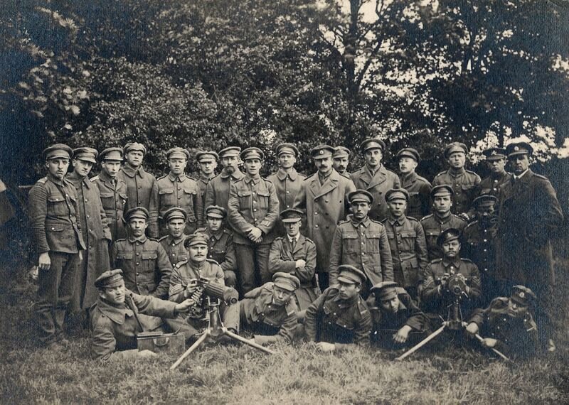 Русские офицеры в Английском тренировочном лагере 