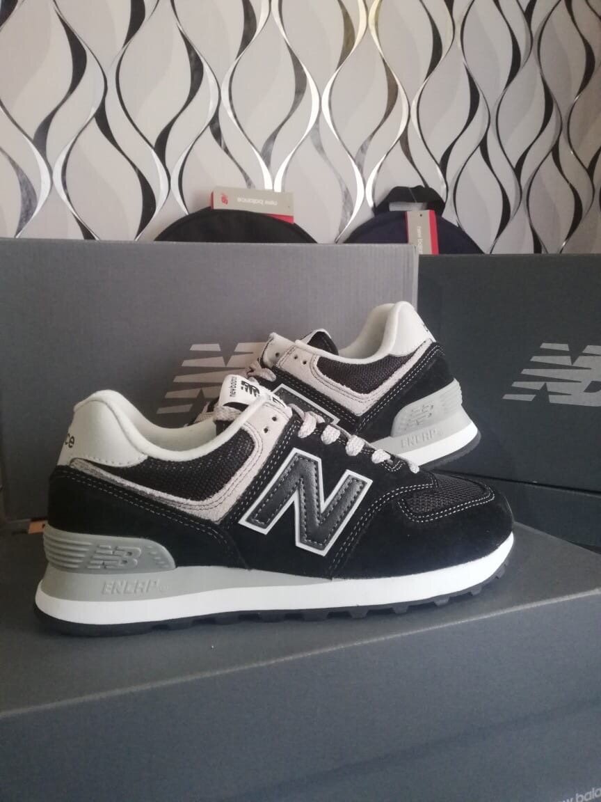 Огромное спасибо фирме New Balance за качество и гарантии носки!