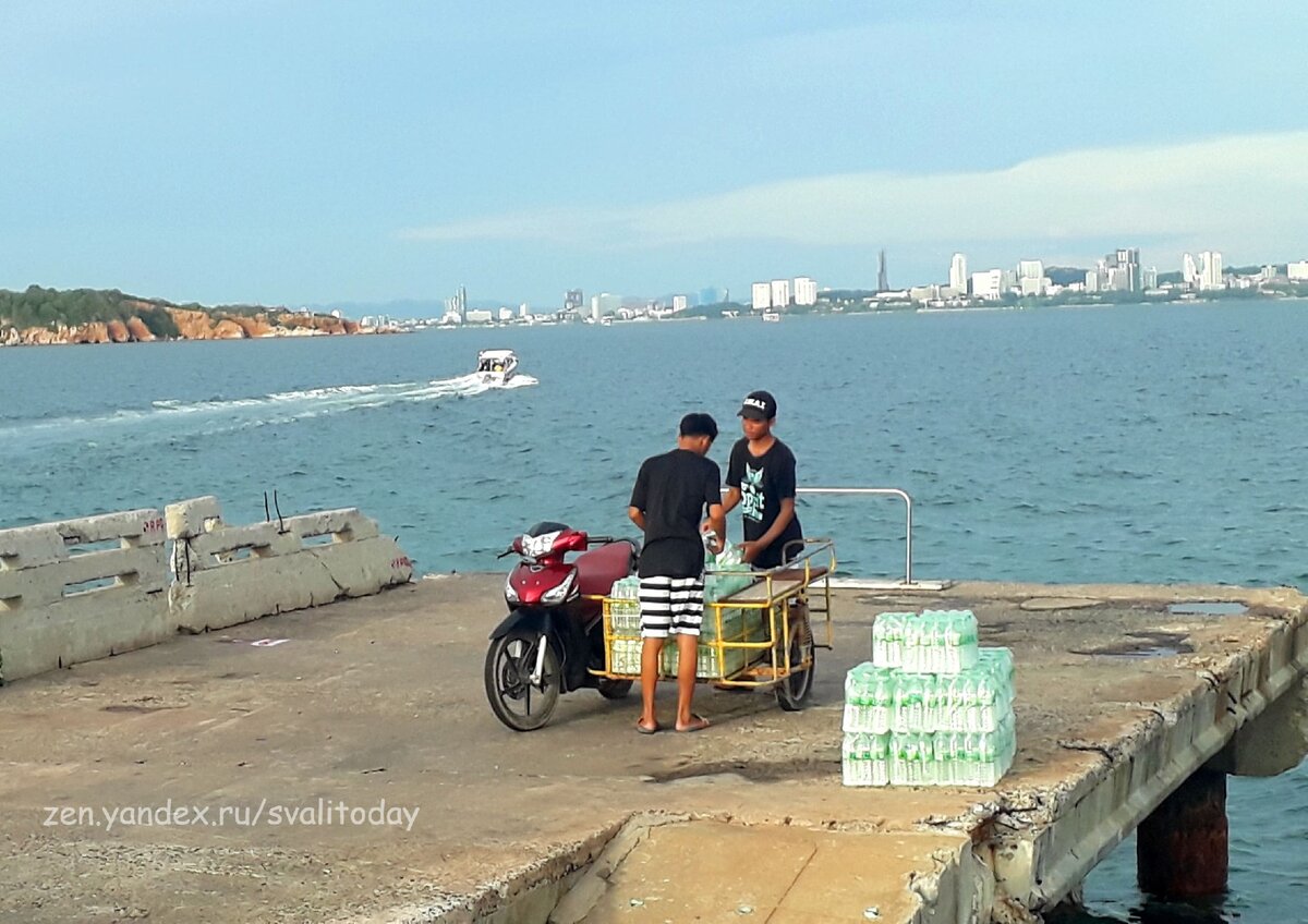 Таиланд. Люди работают