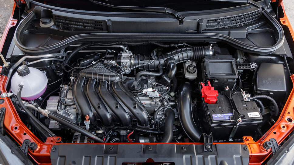 Nissan H4M