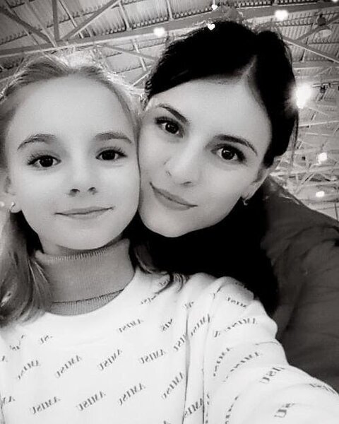 Жена и дочь Казакова. Фото: Instagram