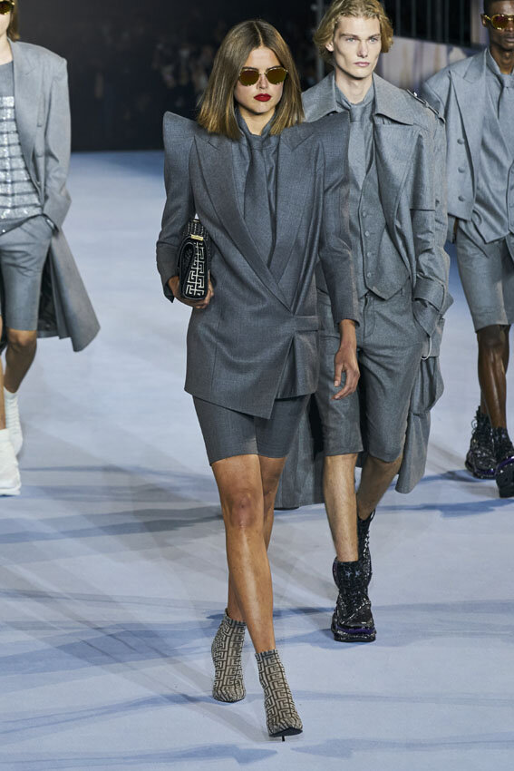 Париж Неделя Моды: Balmain весна - лето 2021