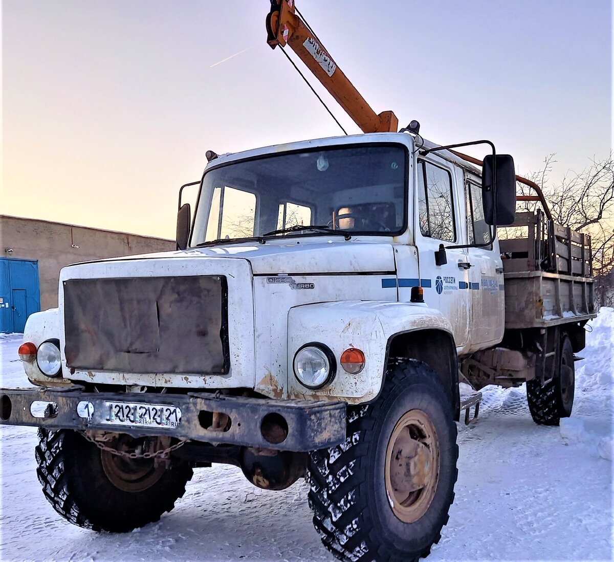 ГАЗ-3308 с буром