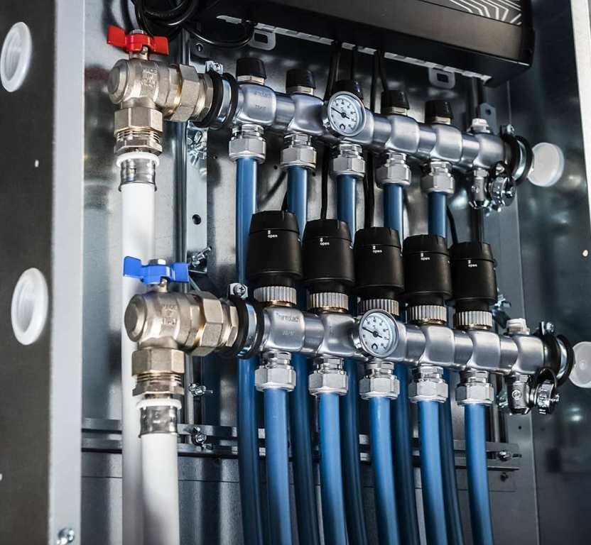 Коллектор водяного теплого пола Thermotech без насосно-смесительного узла.