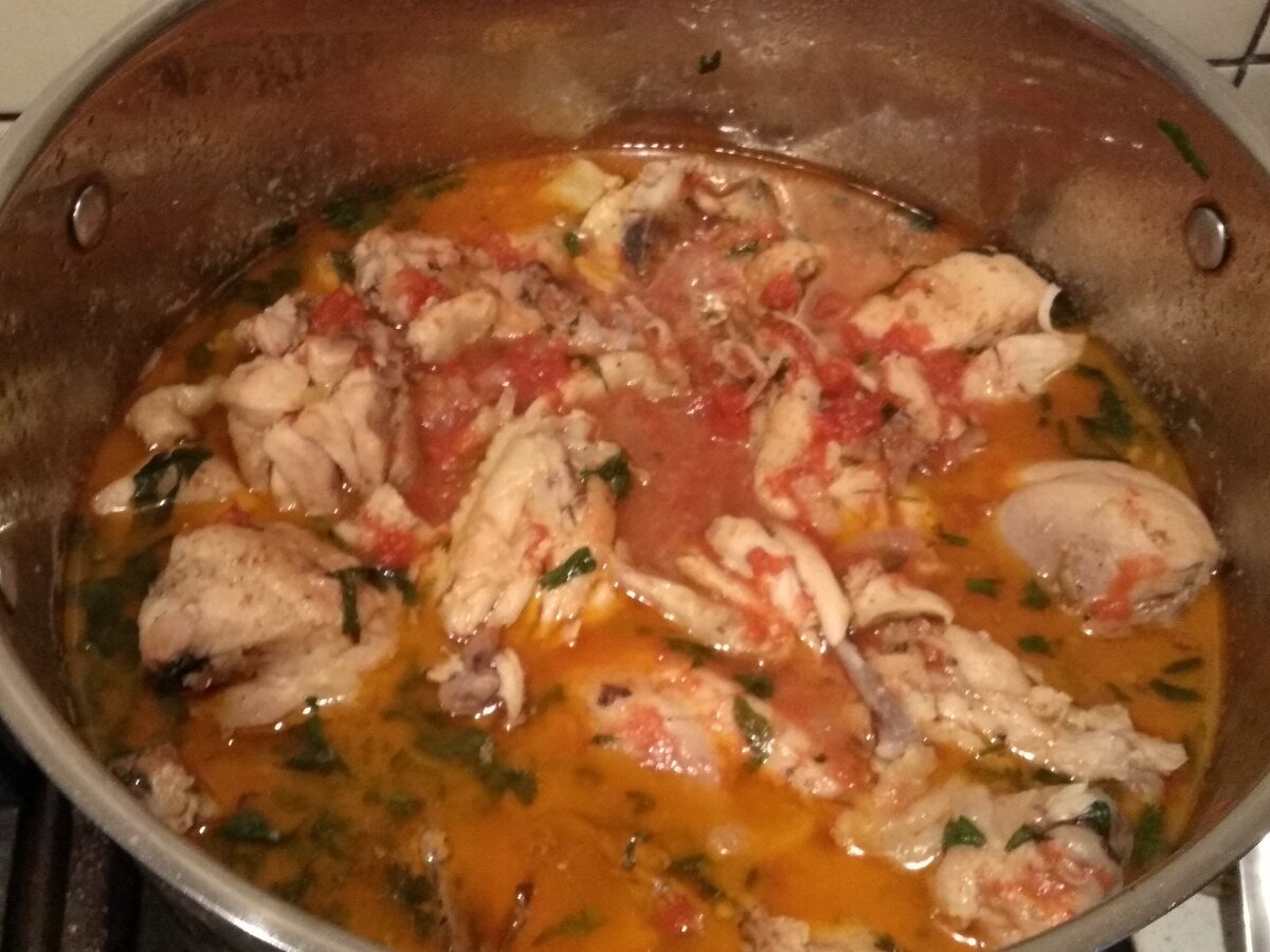 Курица в томатном соусе