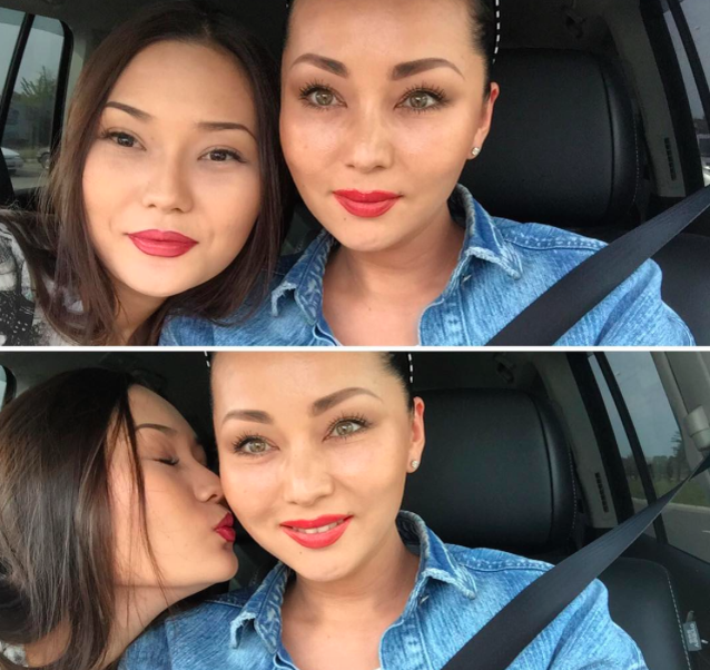 Справа за рулем, конечно, сидит мама, которой 44 года.