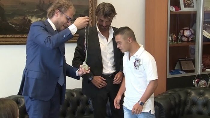 Яндекс.Картинки: https://yandex.ru