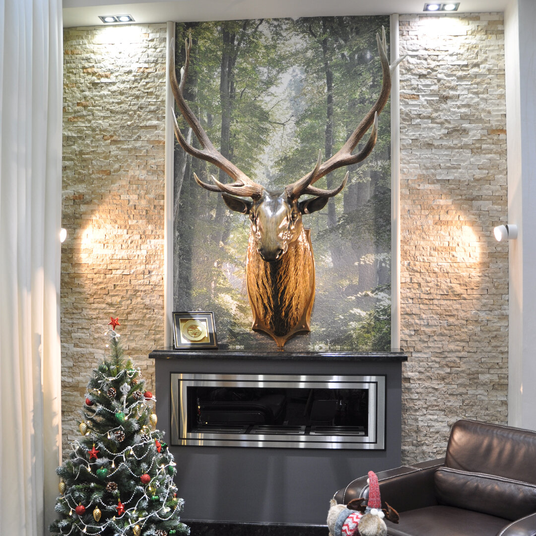 Не забудьте погладить оленя и загадать желание! (олень в "Грани Алтая")