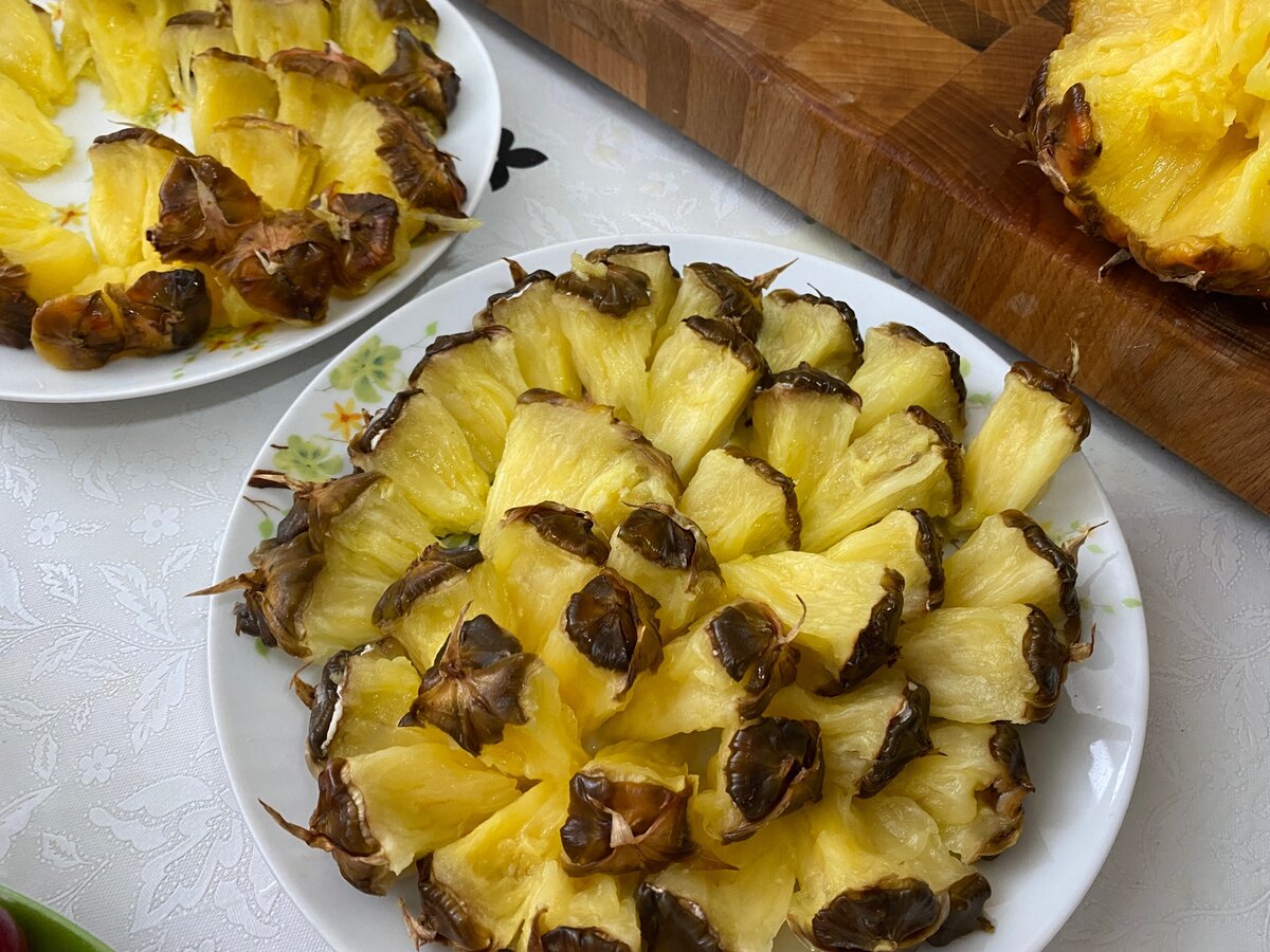 Как красиво нарезать ананас