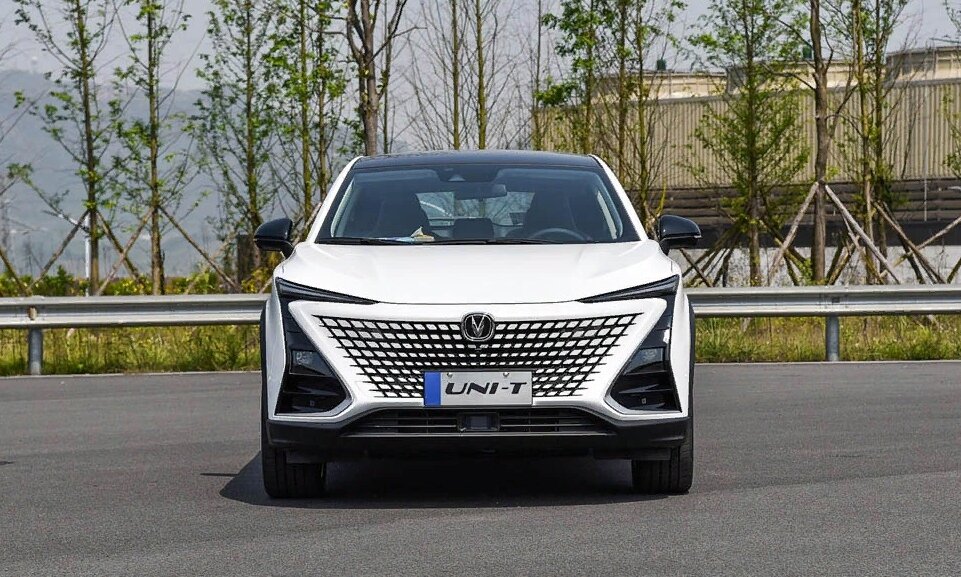 Changan UNI-T фронтальная часть