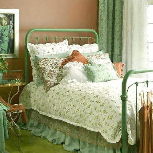 Идея дизайна спальни. Фото с Яндекс картинки.