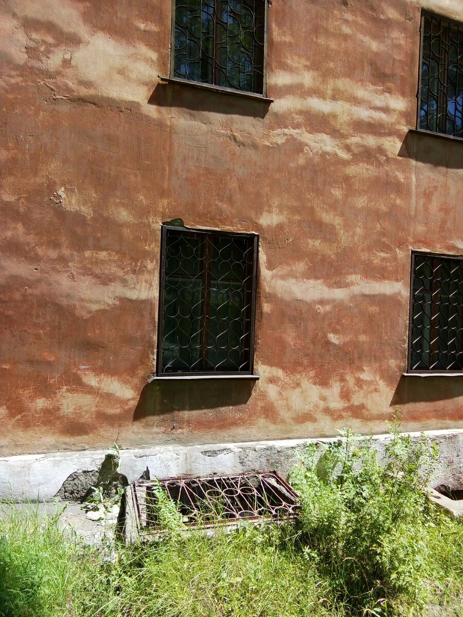 То что вы можете подуть что фундамент, это имитация!