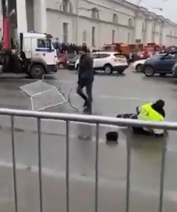 Скриншот из сети интернет. Думаю, все смотрели "то самое" видео. 