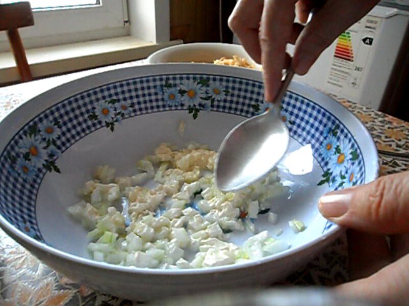 1 слой - маринованный лук