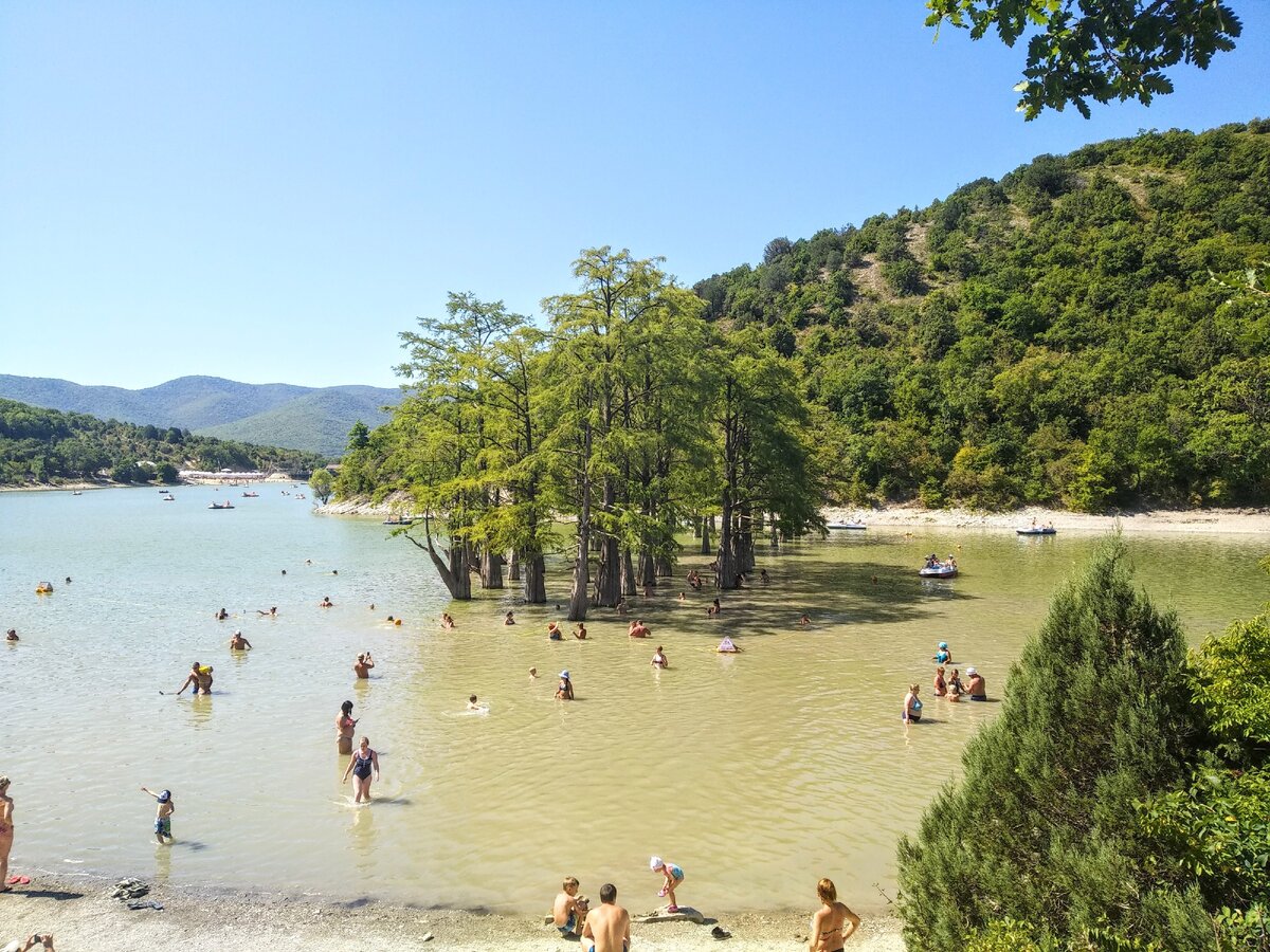 Озеро Сукко полноводной.