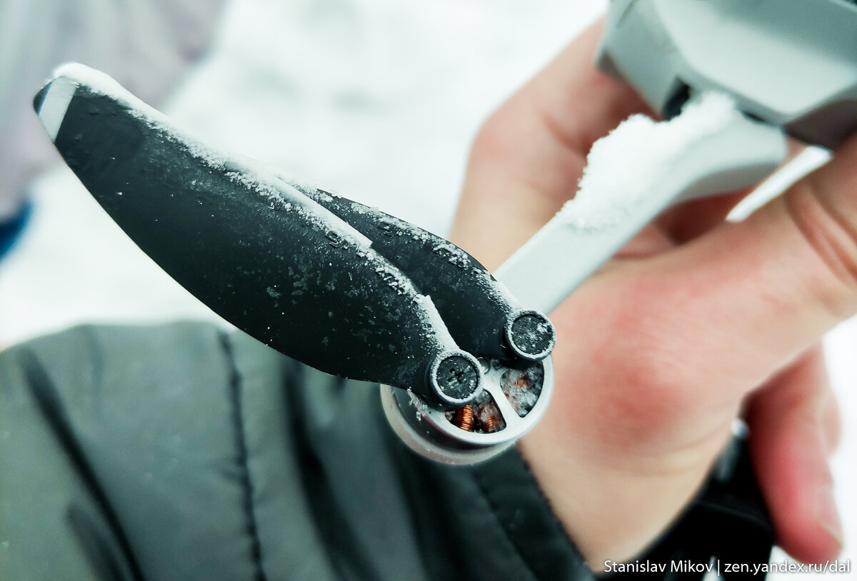 Обледеневшие лопасти DJI Mavic