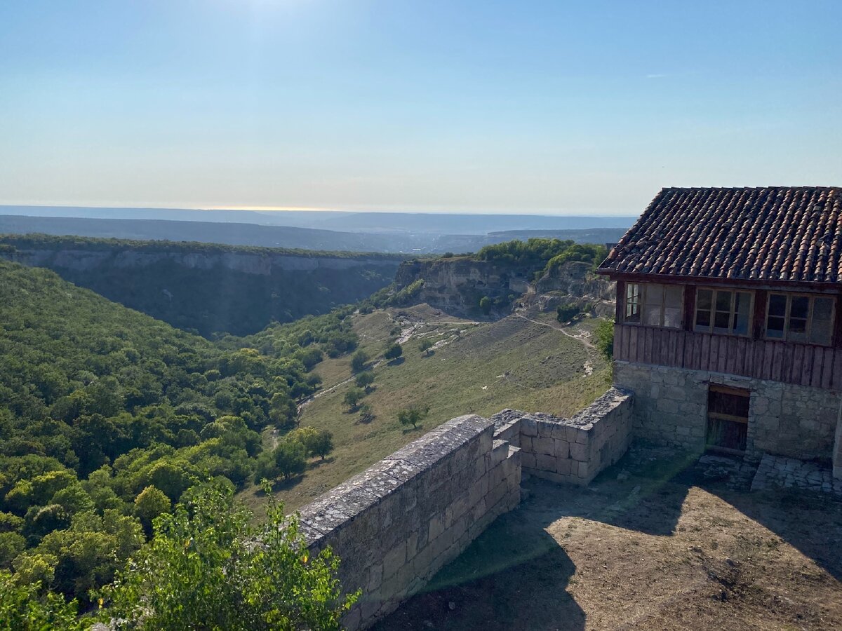 Чуфут Кале в Крыму. Место, где побывали все российские императоры. История в 1600 лет