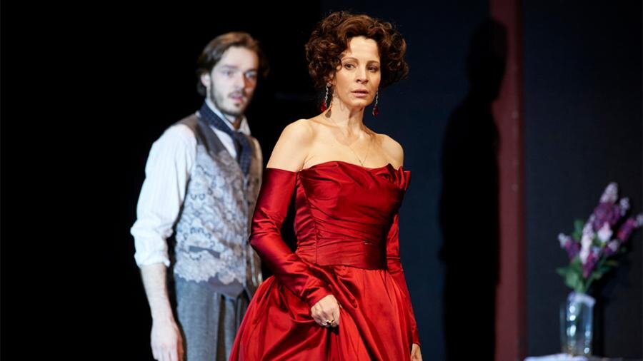 Евгения Крюкова в спектакле «Baden-Баден»                                                                                  Фото: Театр Моссовета/mossoveta.ru/Елена Лапина