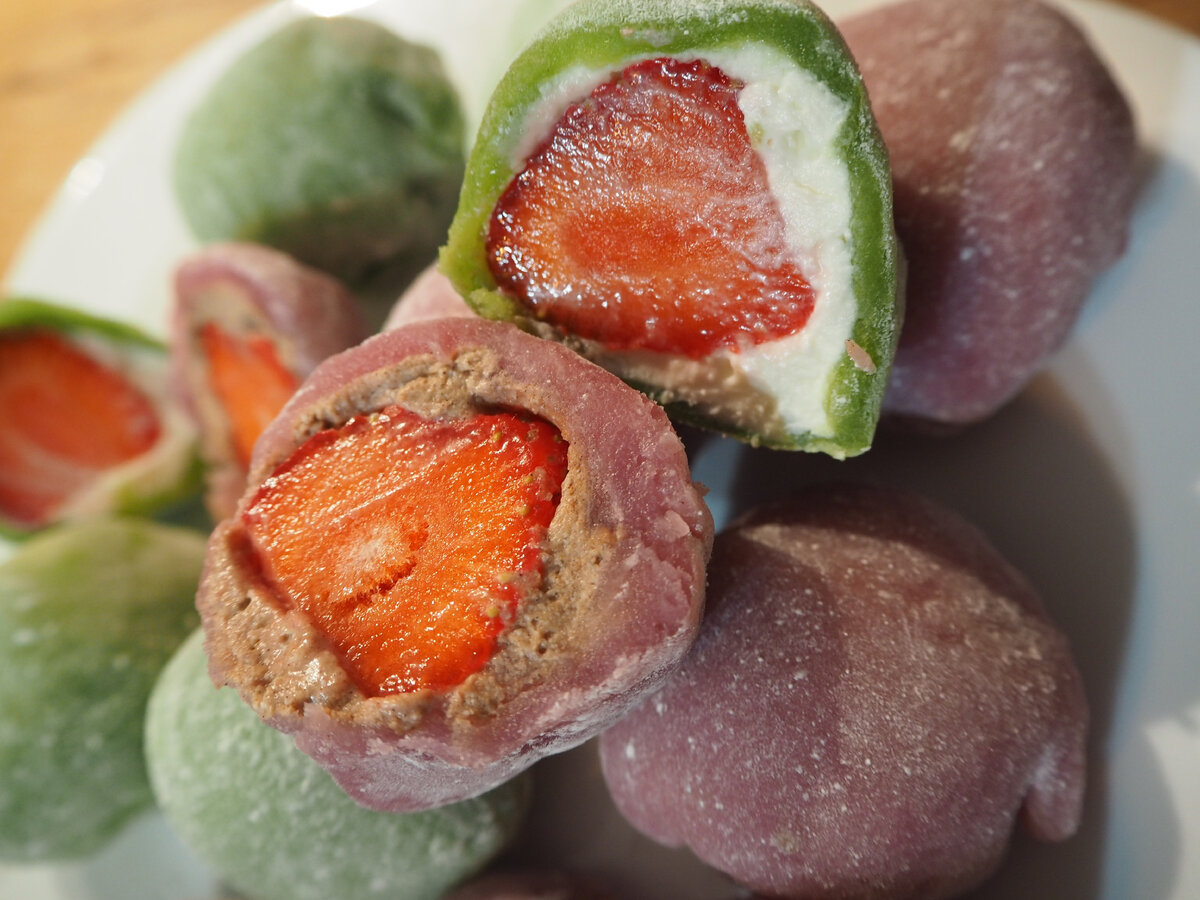 Пирожные выходят очень нежные и в меру сладкие