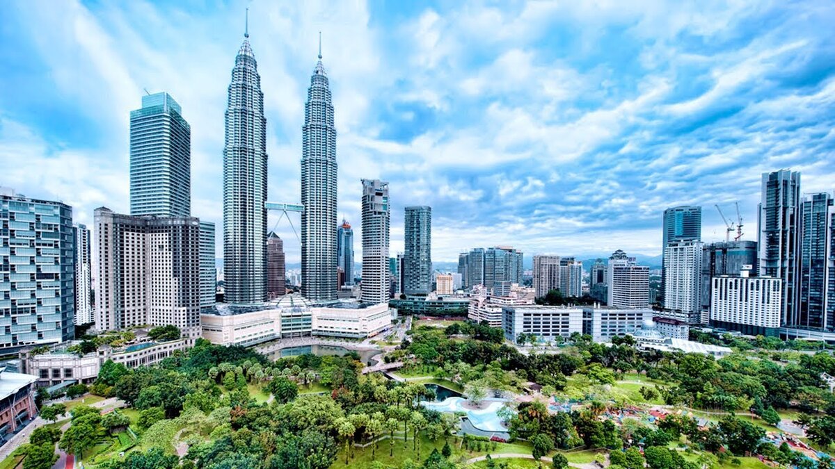 Цены в малайзии 2024. Куала-Лумпур Малайзия. Город Kuala Lumpur, Malaysia. Столица Малайзии Куала-Лумпур достопримечательности. Федерация Малайзия Куала Лумпур.