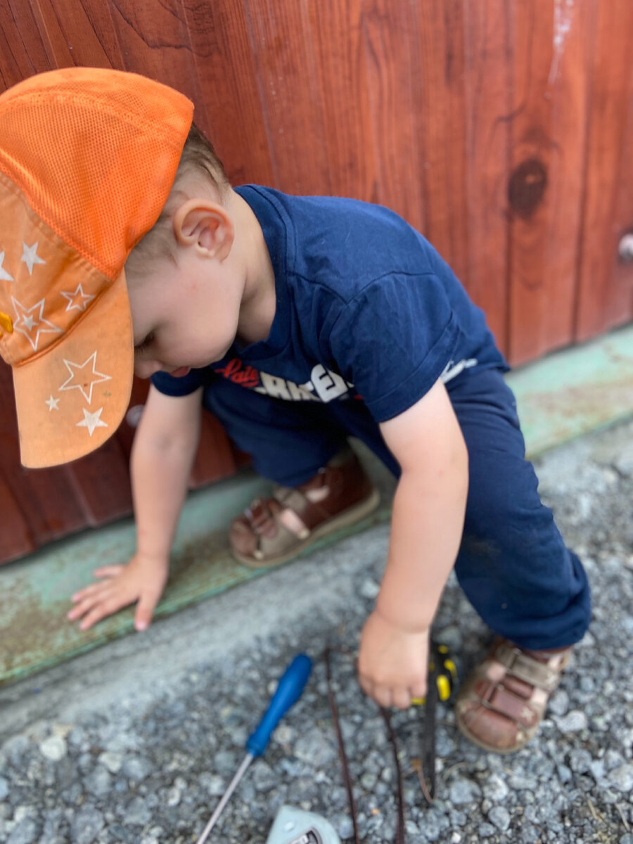 Отвертки и Рулетка - лучшие игрушки