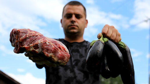 МЯСО С БАКЛАЖАНАМИ В КАЗАНЕ НА КОСТРЕ