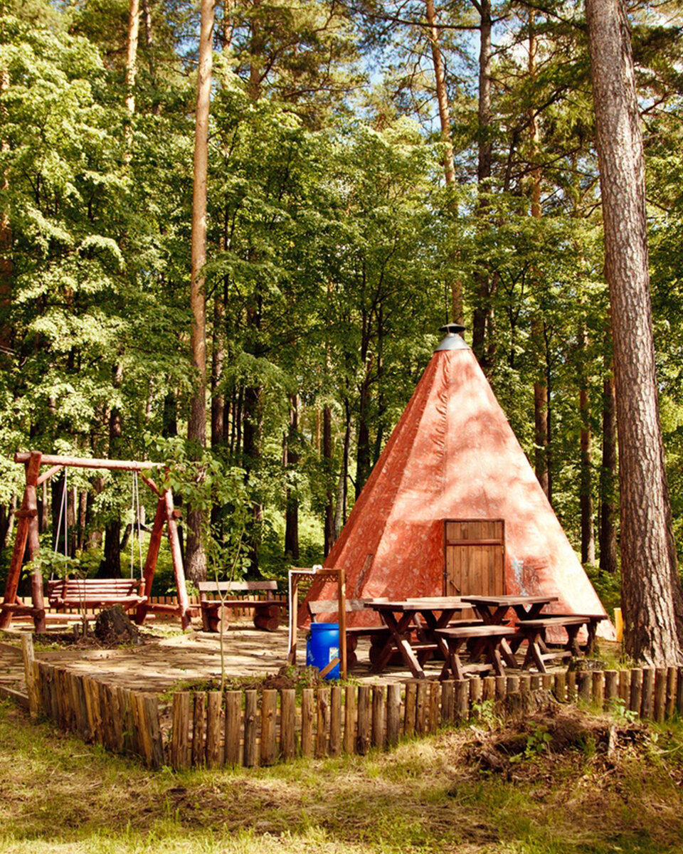 домик в лесу в турбаза усадьба. база отдыха шишки екатеринбург. дом турбаза екатеринбург. заозерье верхний уфалей база отдыха. отдых в лесу свердловская область.