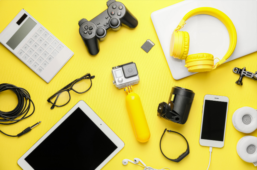 Modern device mdnd. Мобильные аксессуары. Мобильные аксессуары фон для баннера. Аксессуары для мобильных телефонов реклама. Phone Accessories