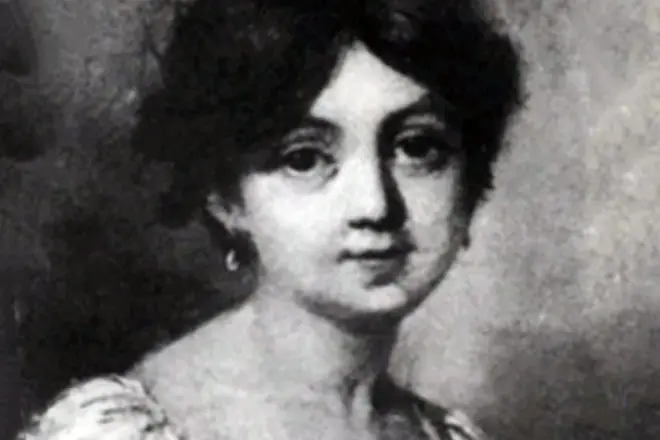 Верность — это такая редкость и такая ценность. Это не врожденное чувство — быть верным. Это решение.