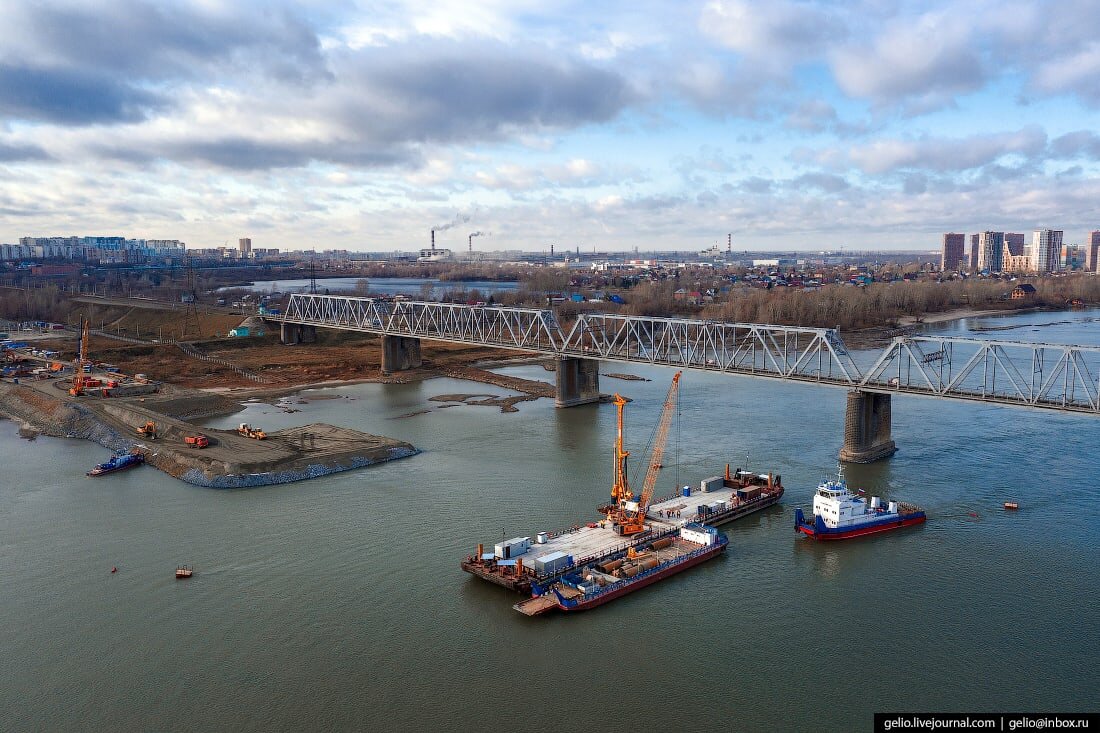 Мост строительство через. Четвертый мост в Новосибирске. Новый мост в Новосибирске. Новый четвёртый мост через Обь в Новосибирске. Стройка моста в Новосибирске.