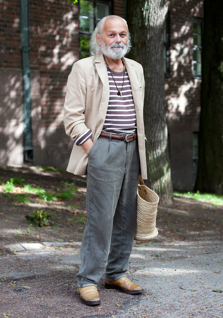 Пожилой мужчина москва. Модные старики. Одежда для пожилых мужчин. Современный дедушка. Стильные пожилые мужчины.