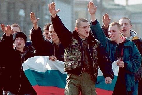 Публикация несет повествовательный характер, а нацизм я осуждаю. Фото из интернета и его персонажей мы тоже все осуждаем. 
