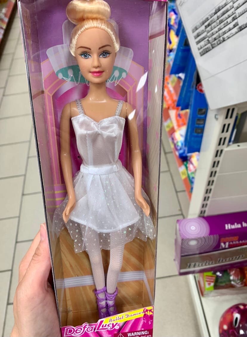 Фото автора канала "Кукляндия: барбиобразные куклы"