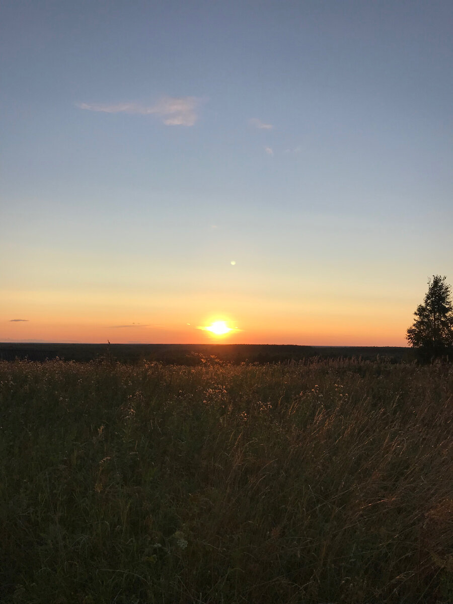 Закат в деревне. Фото автора
