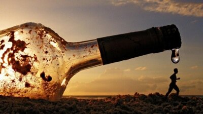 Английскими учеными из Совета медицинских исследований было установлено, что        уксусный альдегид, который является побочным