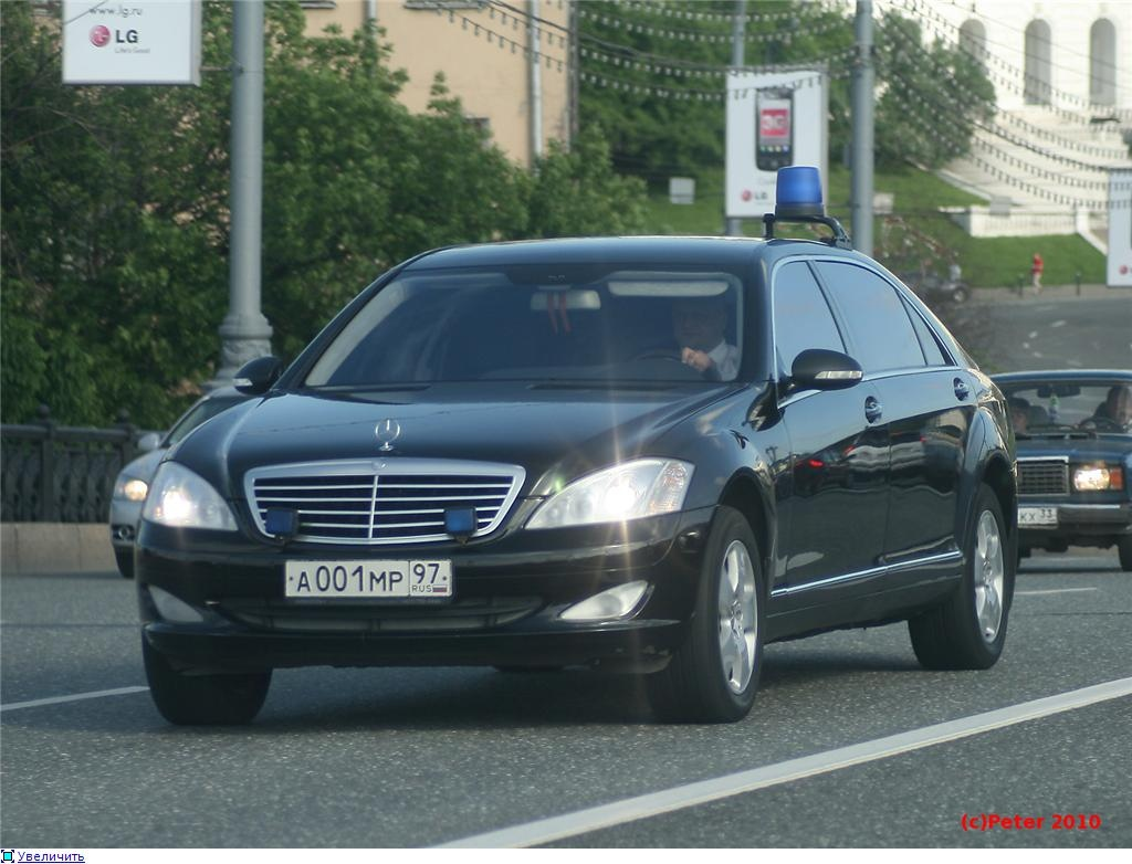 Mercedes-Benz S-class (W221)