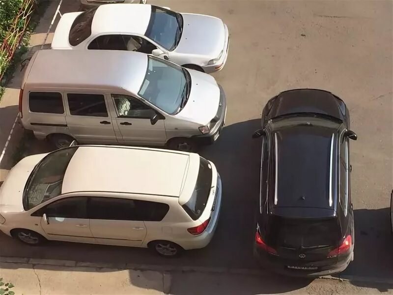 заблокировали выезд на парковке что делать. подперли машину на парковке. подперли машину. перекрыл выезд с парковки. перекрыл выезд с парковки.