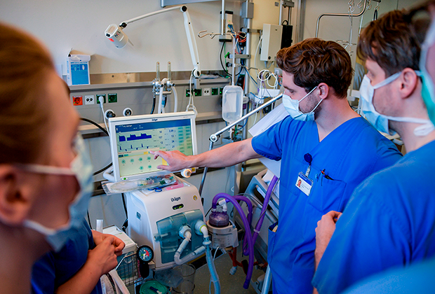 15 — погибли...