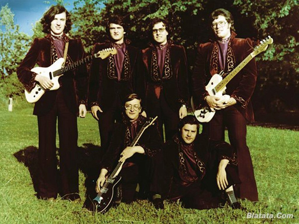 А был покрупнее состав. "Иных уж нет, а те далече"