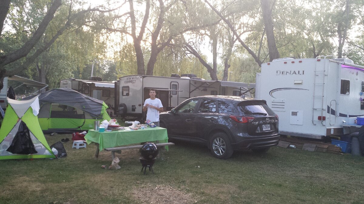 Вот он - кемпинг по-канадски