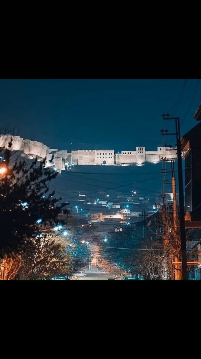 Крепость Нарын кала старый Дербент, Дарбанд вид ночью